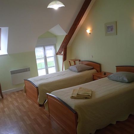 Chambres D'Hotes Le Petit Angle Saint-Broladre Ngoại thất bức ảnh